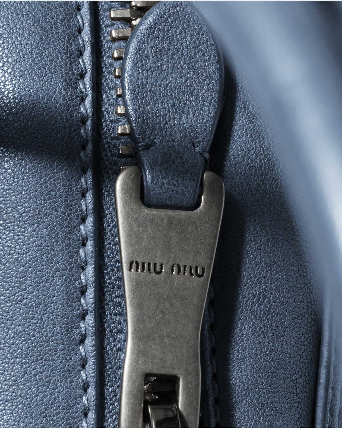 MIU MIU Vivant Bag Aviazione