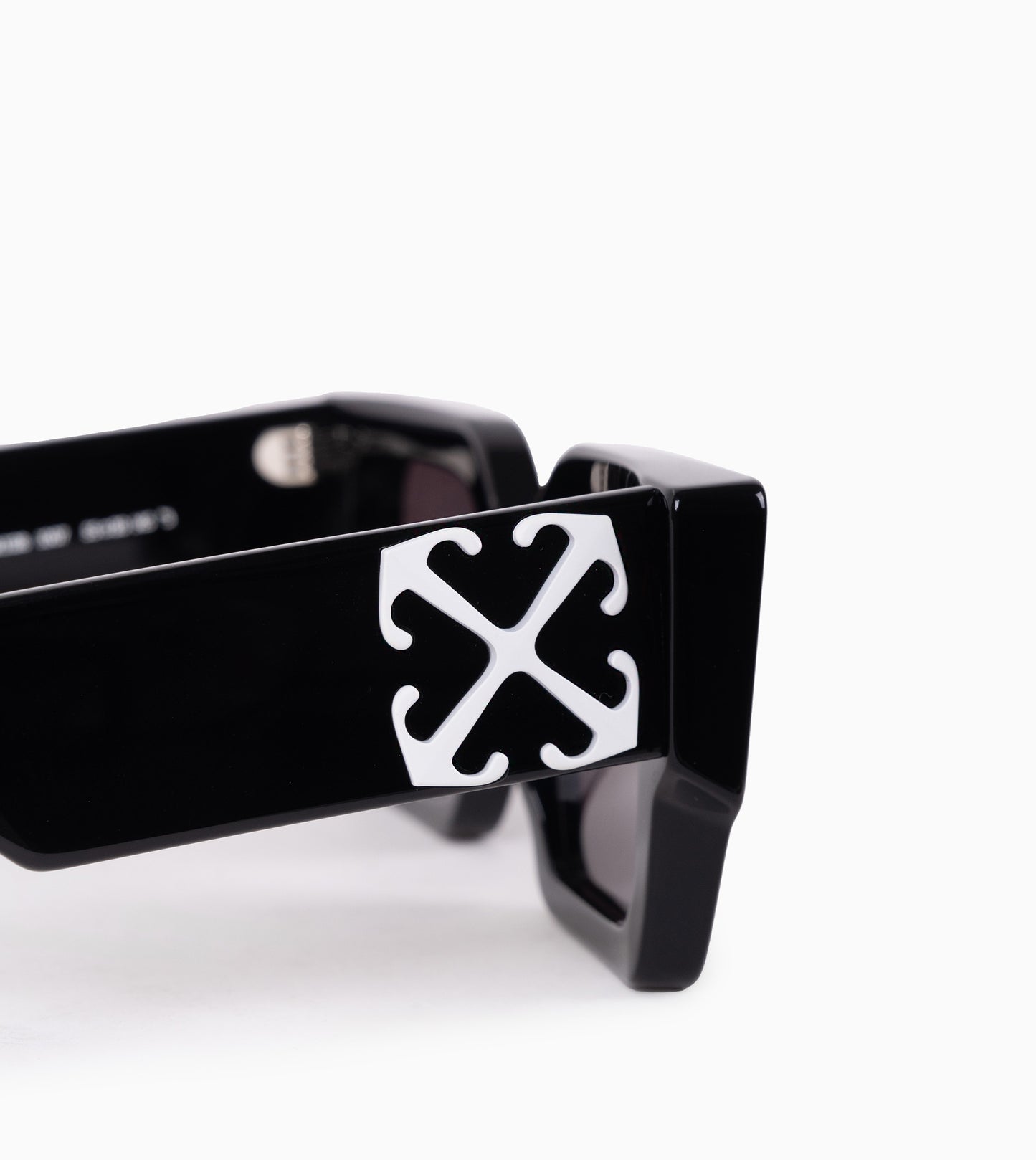 OFF-WHITE- Catalina